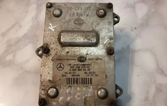 Mercedes-Benz E W211 Headlight ballast module Xenon A0028202426