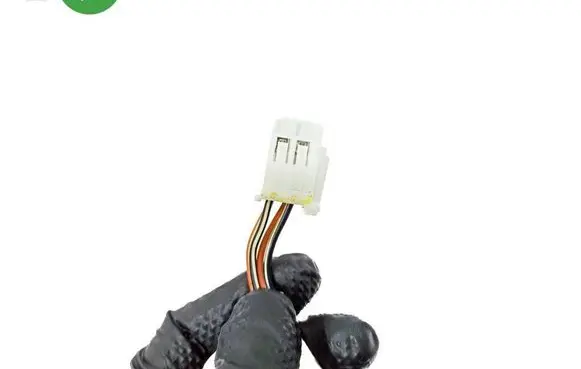 Mercedes-Benz R W251 AUX in-socket connector 1645400074 13503094
