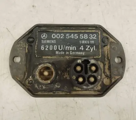 Mercedes-Benz E W124 Ignition amplifier control unit 0025455832 A0025455832