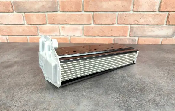 BMW 3 G20 G21 Intercooler radiator 7234418