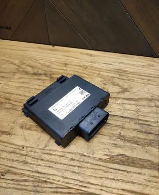 Audi A4 S4 B8 8K Voltage converter/converter module 8K0959663B 111004109 8K0959663