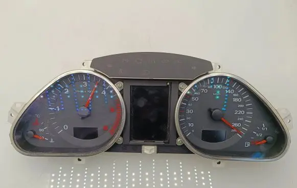 Audi Q7 4L Speedometer (instrument cluster) 4L0920900J 503001725200 4F0910900C