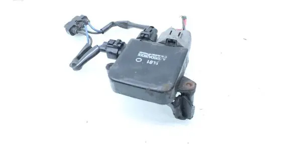Nissan Juke I F15 Coolant fan relay A8700A28001