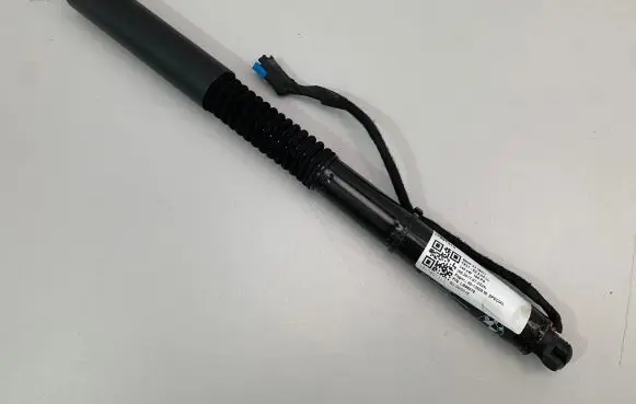 BMW X3 G01 Tailgate strut 7397322