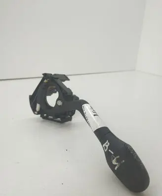 Volkswagen PASSAT B4 Wiper control stalk 202471 1H6953503AA