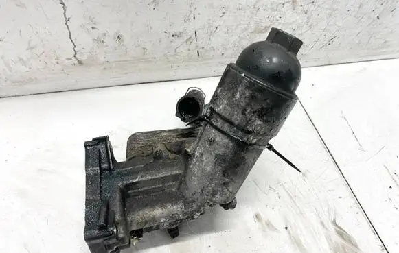 BMW 7 E65 E66 Oil filter cover 7788453