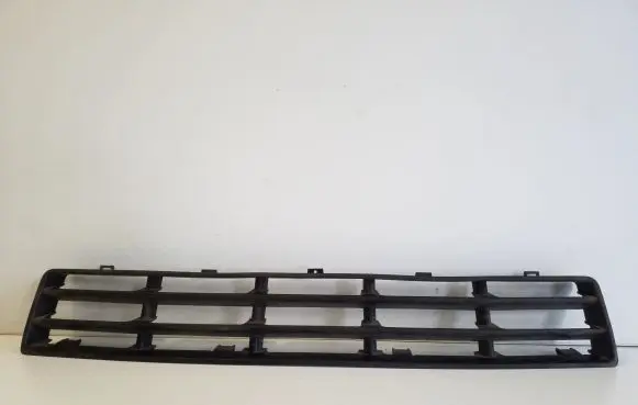 Volkswagen Golf IV Front bumper lower grill 1J0853677