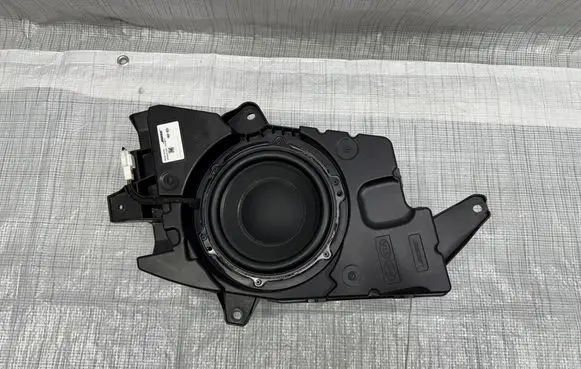 KIA Sorento IV Subwoofer speaker 96380-P2200