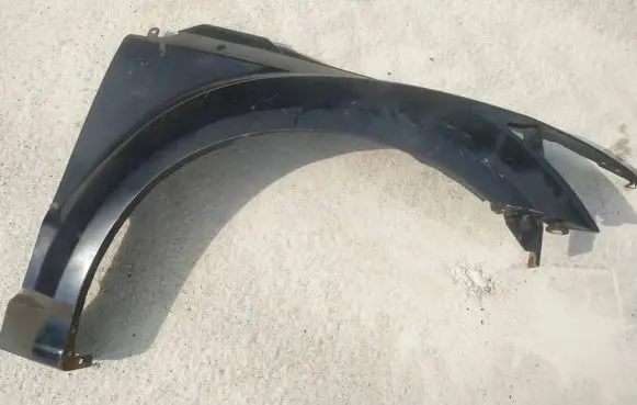 Dodge Caliber Fender juodas