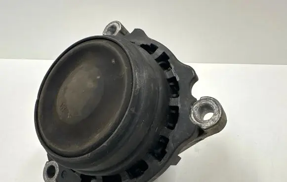 BMW 1 F20 F21 Engine mount bracket 6856406 220219