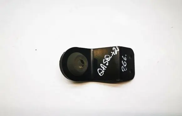 Nissan Qashqai+2 Radiator mount bracket 
