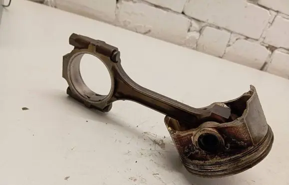 Mitsubishi Endeavor Connecting rod/conrod