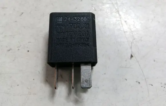 Opel Zafira A Other relay 24432680