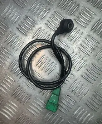 Audi A6 S6 C5 4B Detonation knock sensor 054905377H