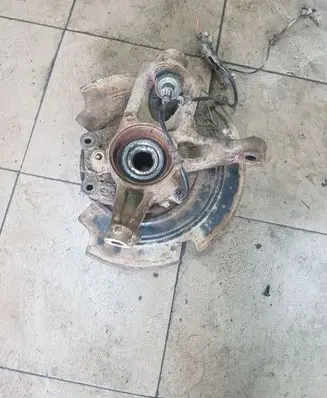 Mercedes-Benz ML W163 Rear wheel hub spindle/knuckle 