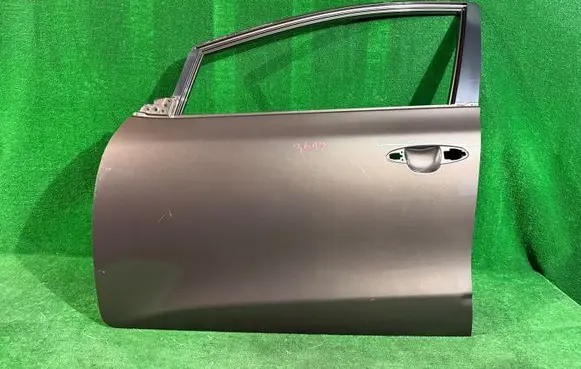 KIA Ceed Front door