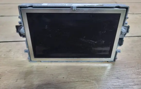 Mercedes-Benz E W212 Screen/display/small screen 2129016704