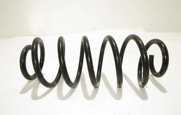 Toyota Auris 150 Rear coil spring