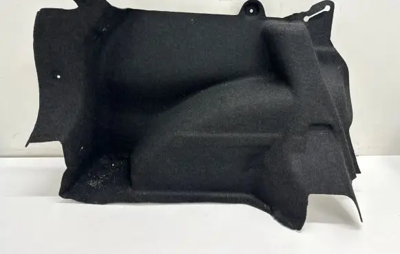 Trunk/boot lower side trim panel