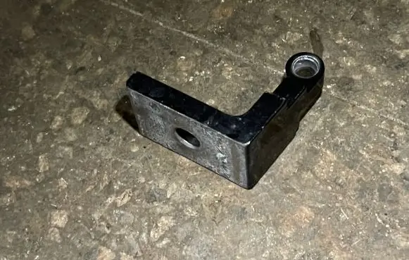 BMW X5 F15 Front door upper hinge 7304993 ES03DE 7046574