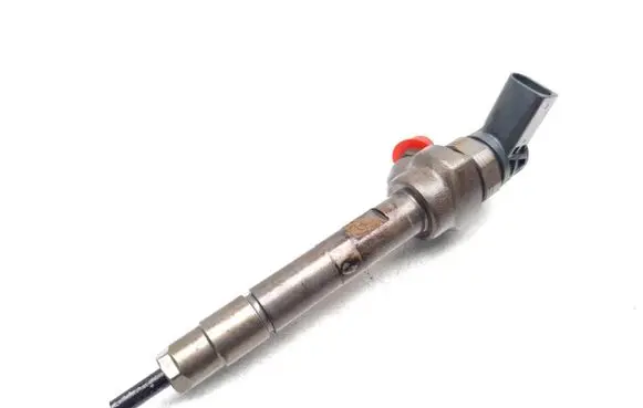 BMW 5 F10 F11 Fuel injector 7810702 0445110382