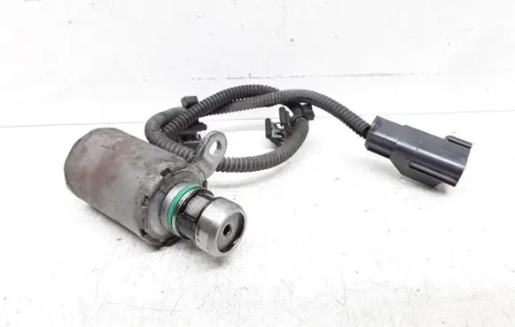 Volvo XC60 Camshaft vanos timing valve 30757801AC