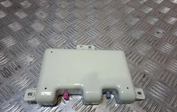 BMW 6 F12 F13 Aerial antenna amplifier 9206865