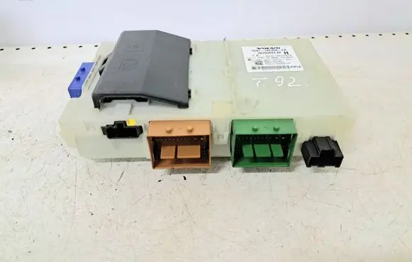Volvo V70 Fuse module 30765624AE 7G9T14C256FA