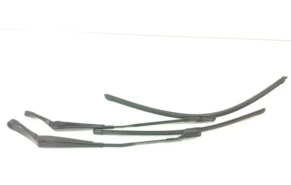 Opel Astra K Front wiper blade arm 39193932 39193931