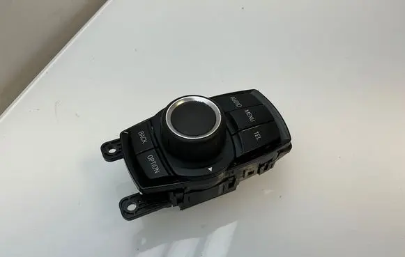 BMW X3 F25 Head unit multimedia control 9381678 140426R02 033623202