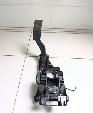 Volkswagen Golf VII Accelerator throttle pedal 5Q1723503H 6PV01062111
