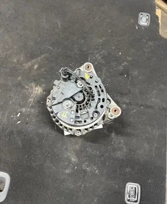 Volkswagen Golf IV Generator/alternator 06F903023