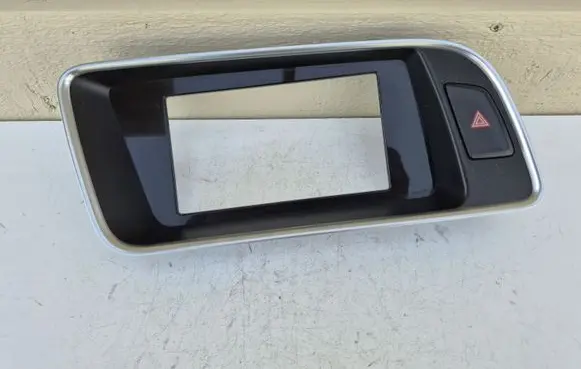 Audi Q5 SQ5 8R Radio/GPS head unit trim 8R1857186R