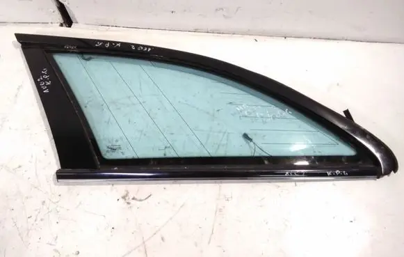 Mercedes-Benz C W203 Rear side window