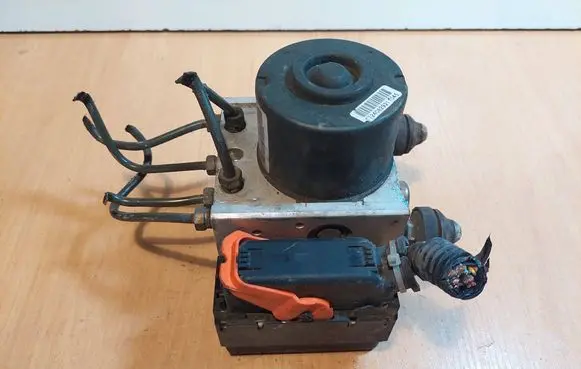 Suzuki Liana ABS Pump 06.2109-0199.3 06.2102-0183.4