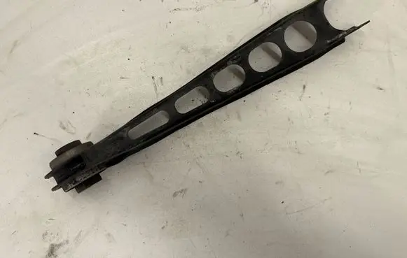 Chevrolet Camaro Rear suspension control arm 23415095 23358468 86804916