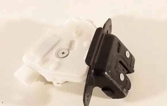 Toyota Auris E180 Tailgate/trunk/boot lock/catch/latch