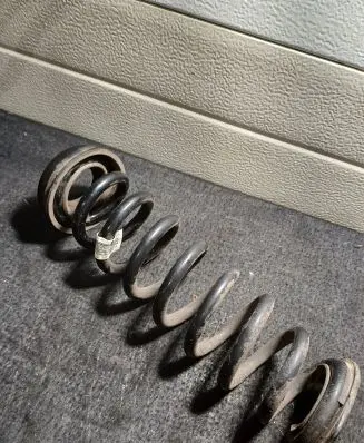 BMW 3 F30 F35 F31 Rear coil spring 6764419
