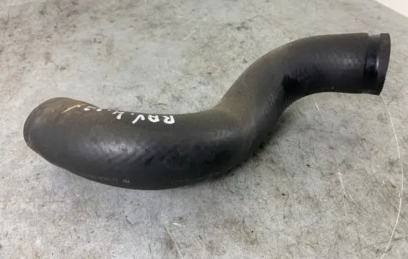 Toyota RAV 4 (XA30) Engine coolant pipe/hose 061027