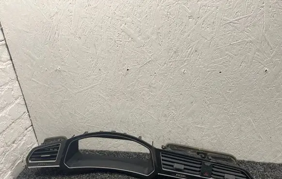 Volkswagen Tiguan Dashboard trim 5NB857059D 5NB815720