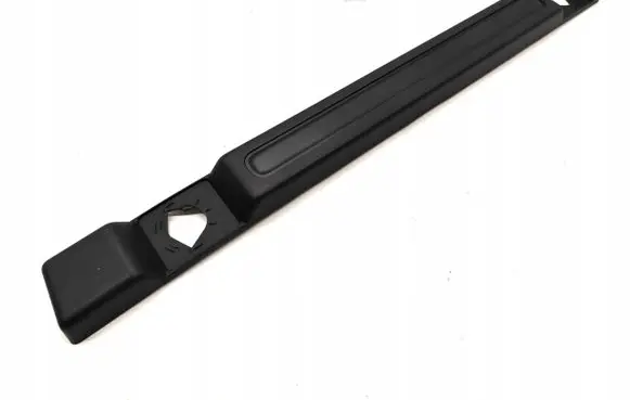 Land Rover Discovery Sport Other trunk/boot trim element FK7246066B