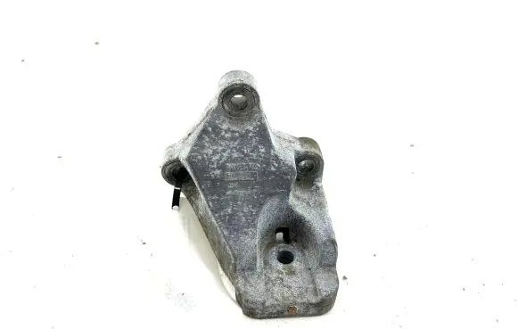 Volvo XC90 Engine mounting bracket 08649262