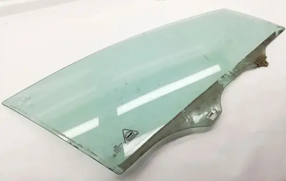 KIA Ceed Front door window glass four-door 