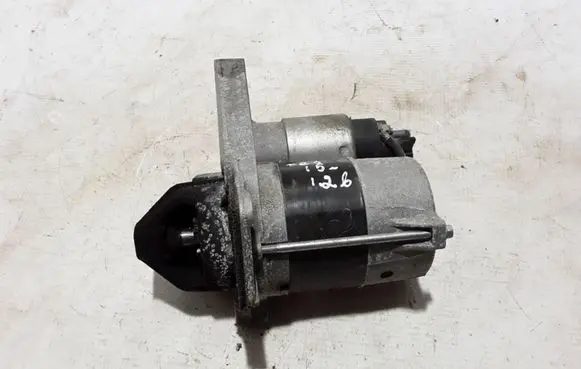 Renault Megane III Starter motor 233007970R