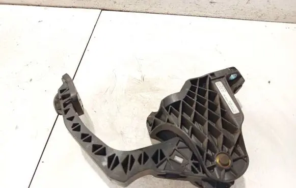 Volkswagen PASSAT B6 Clutch pedal 3c1721059k