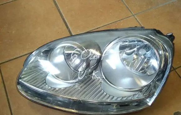 Volkswagen Golf V Headlight/headlamp MVW155COL1