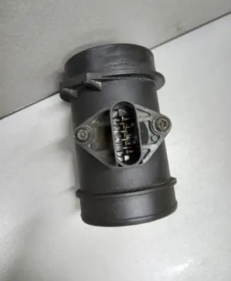 Audi A6 S6 C5 4B Mass air flow meter 0281002429 059906461E