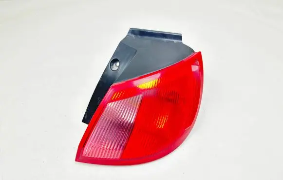 Mitsubishi Colt Rear/tail lights MR957366 27850202