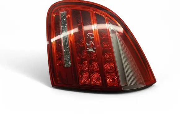 Porsche Cayenne (92A) Tailgate rear/tail lights 7P5945094L