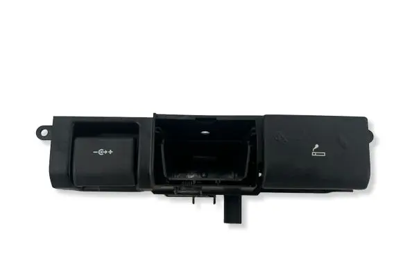 Land Rover Discovery 3 - LR3 Car ashtray FKB500012